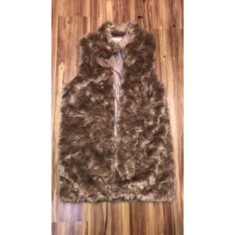 Forever 21 faux fur vest